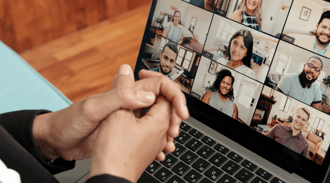Know This When Hosting Virtual Keynote Speakers for Events