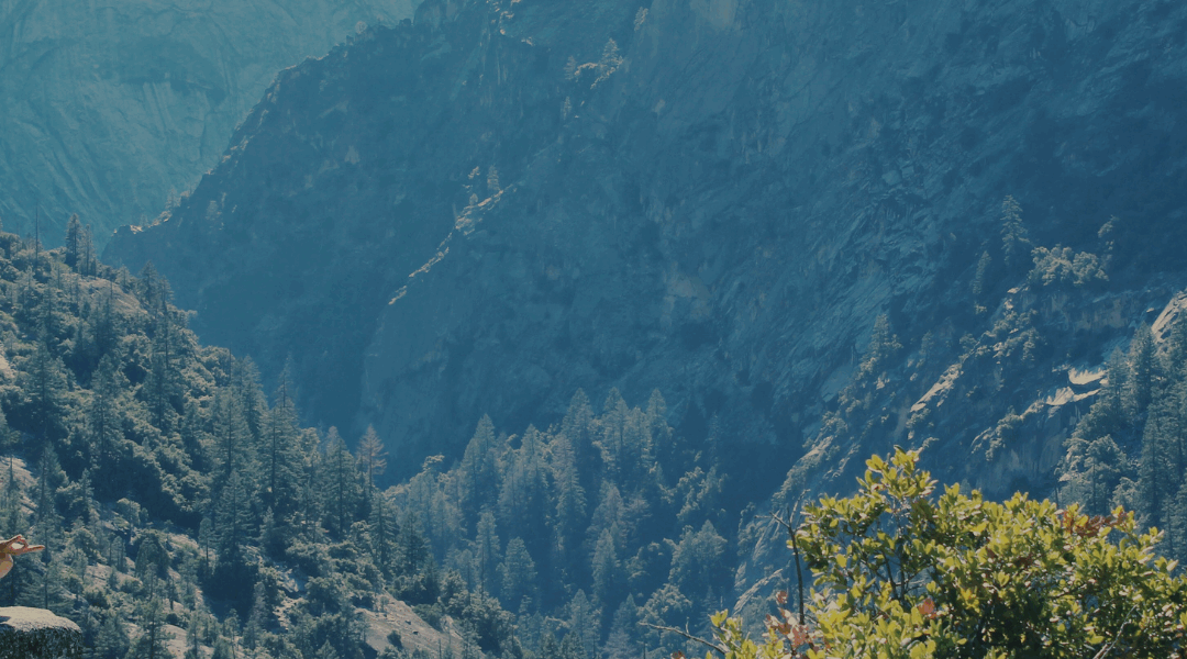How to Book a Keynote Speaker for Retreats | Planning Guide
